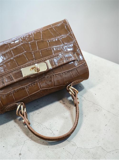 Bauletto crock glossy SETTEBÌ | B182CUOIO